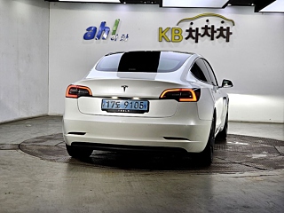 TESLA MODEL 3 2020