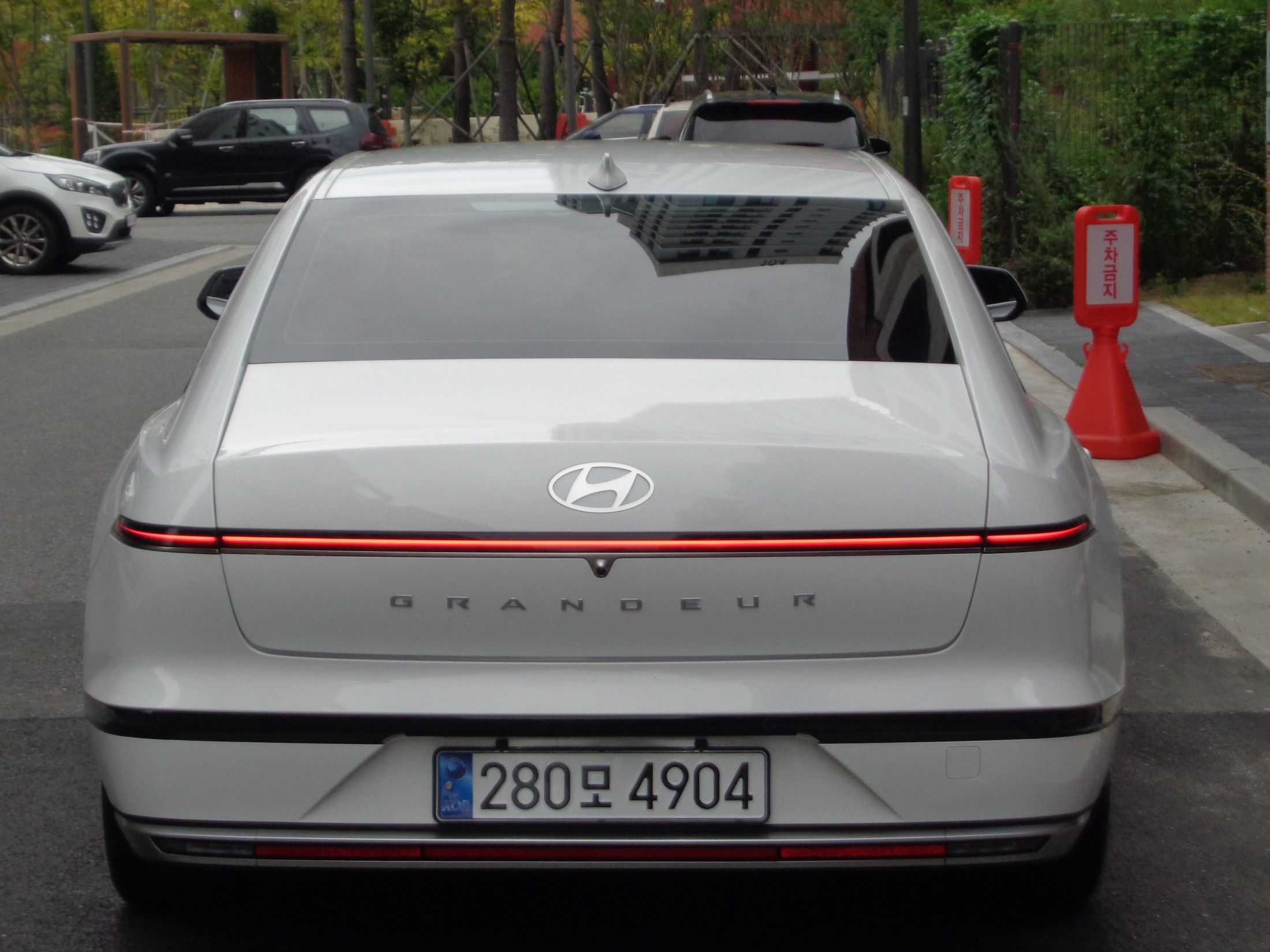 HYUNDAI GRANDEUR GN7 2023