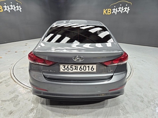 HYUNDAI AVANTE AD 2017