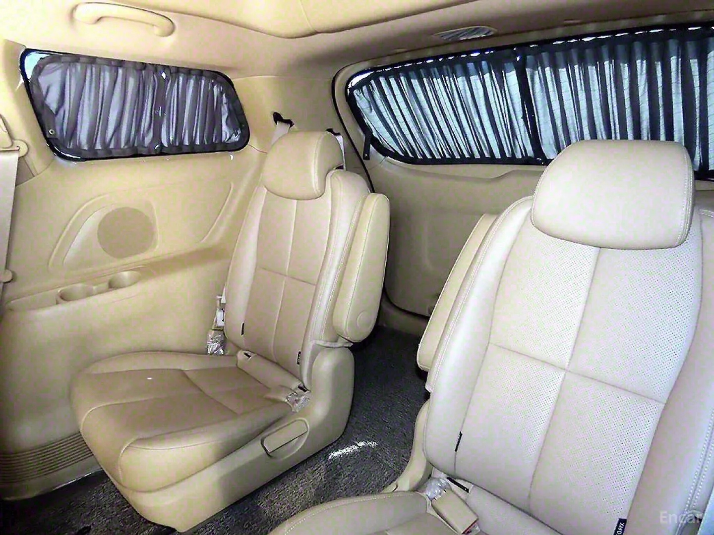 KIA CARNIVAL 2016