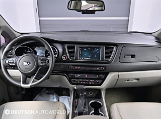 KIA CARNIVAL 2018