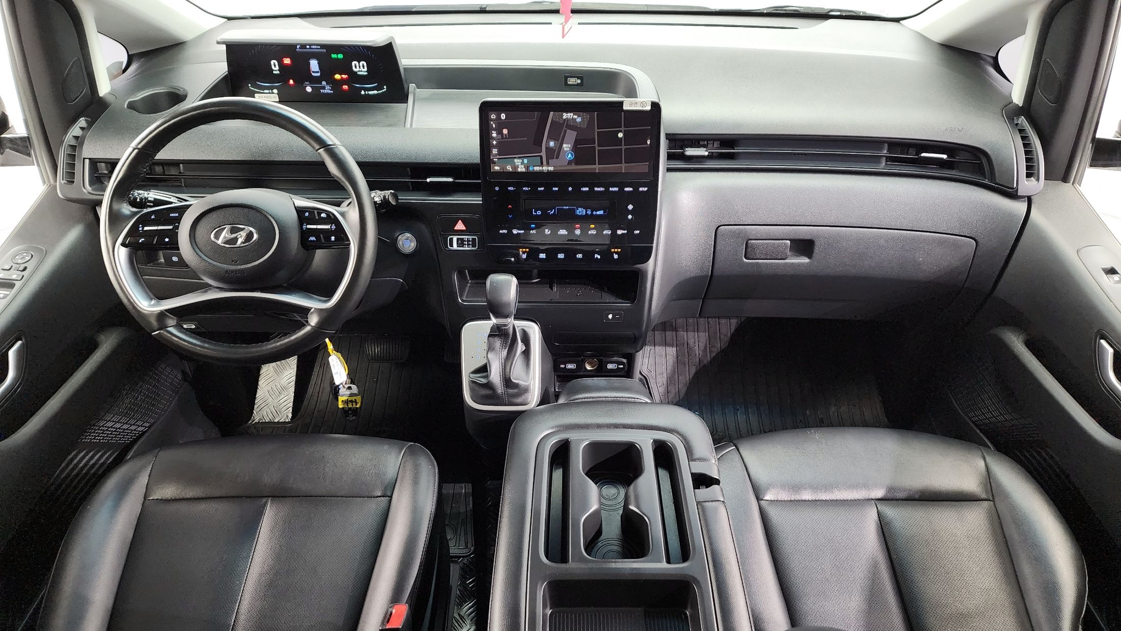 HYUNDAI STARIA 2022