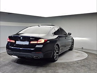 BMW 5-SERIES G30 2021