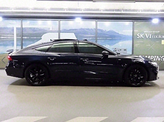 AUDI A7 4K 2021