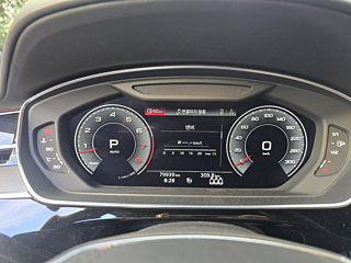 AUDI A8 D5 2020