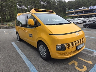 HYUNDAI STARIA 2023