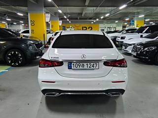MERCEDES BENZ E-CLASS W213 2023