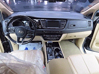 KIA CARNIVAL 2018