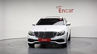 MERCEDES BENZ E-CLASS W213 2019
