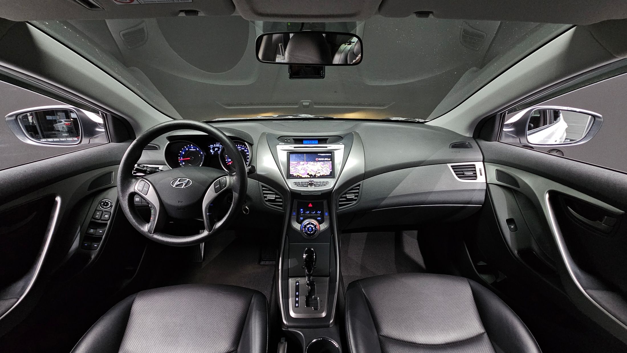 HYUNDAI AVANTE MD 2012