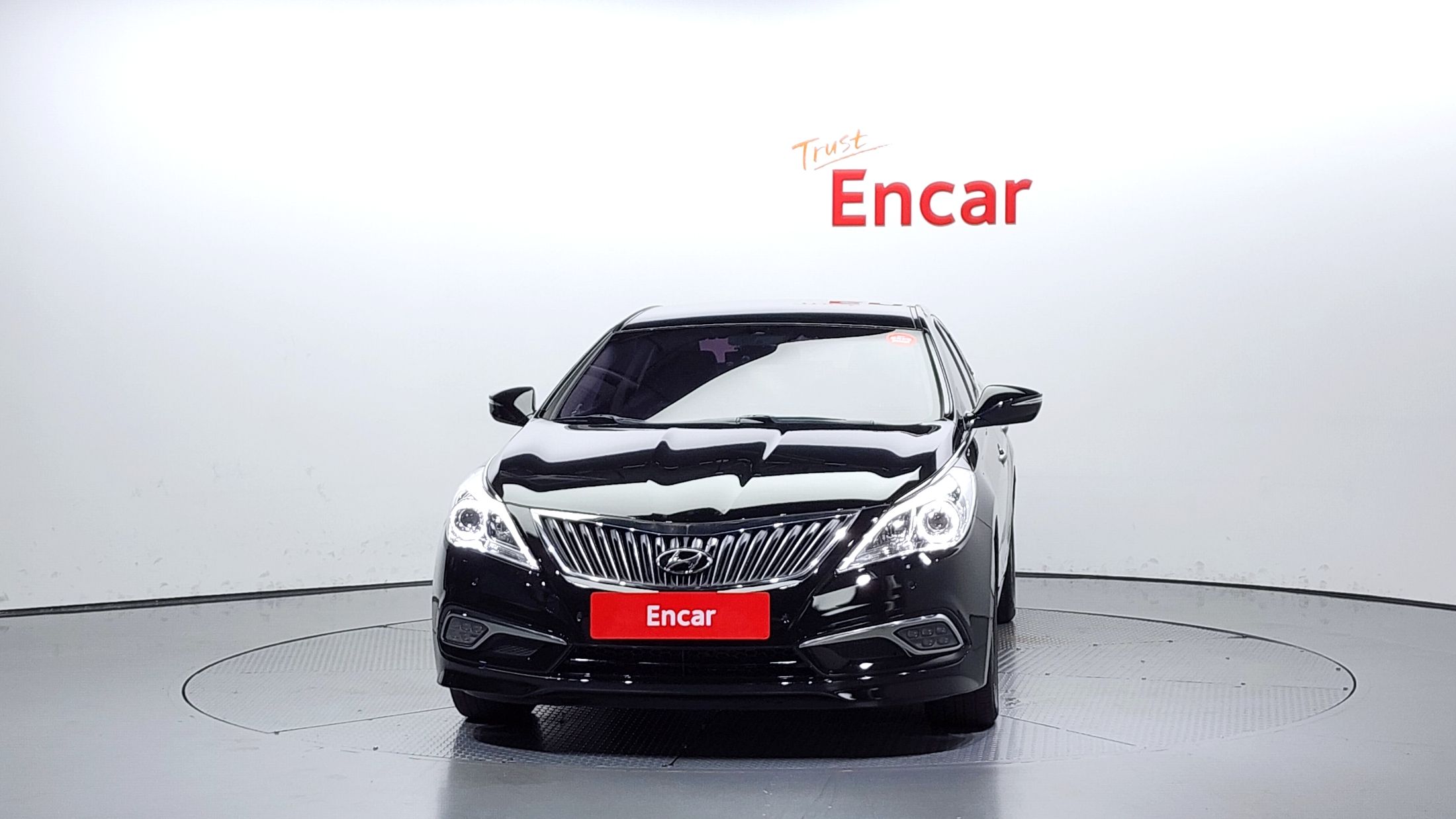 HYUNDAI GRANDEUR HG 2016