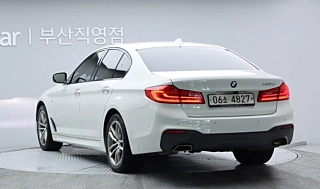 BMW 5-SERIES G30 2017