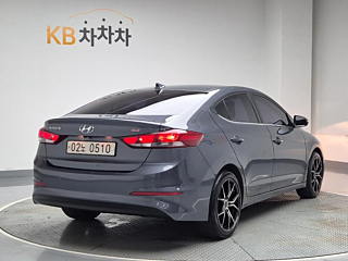 HYUNDAI AVANTE AD 2016