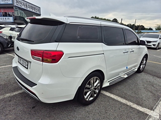 KIA CARNIVAL 2017