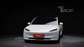 TESLA MODEL 3 2024