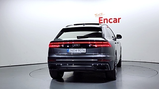 AUDI Q8 4M 2023