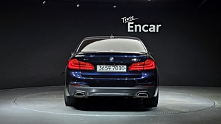 BMW 5-SERIES G30 2017