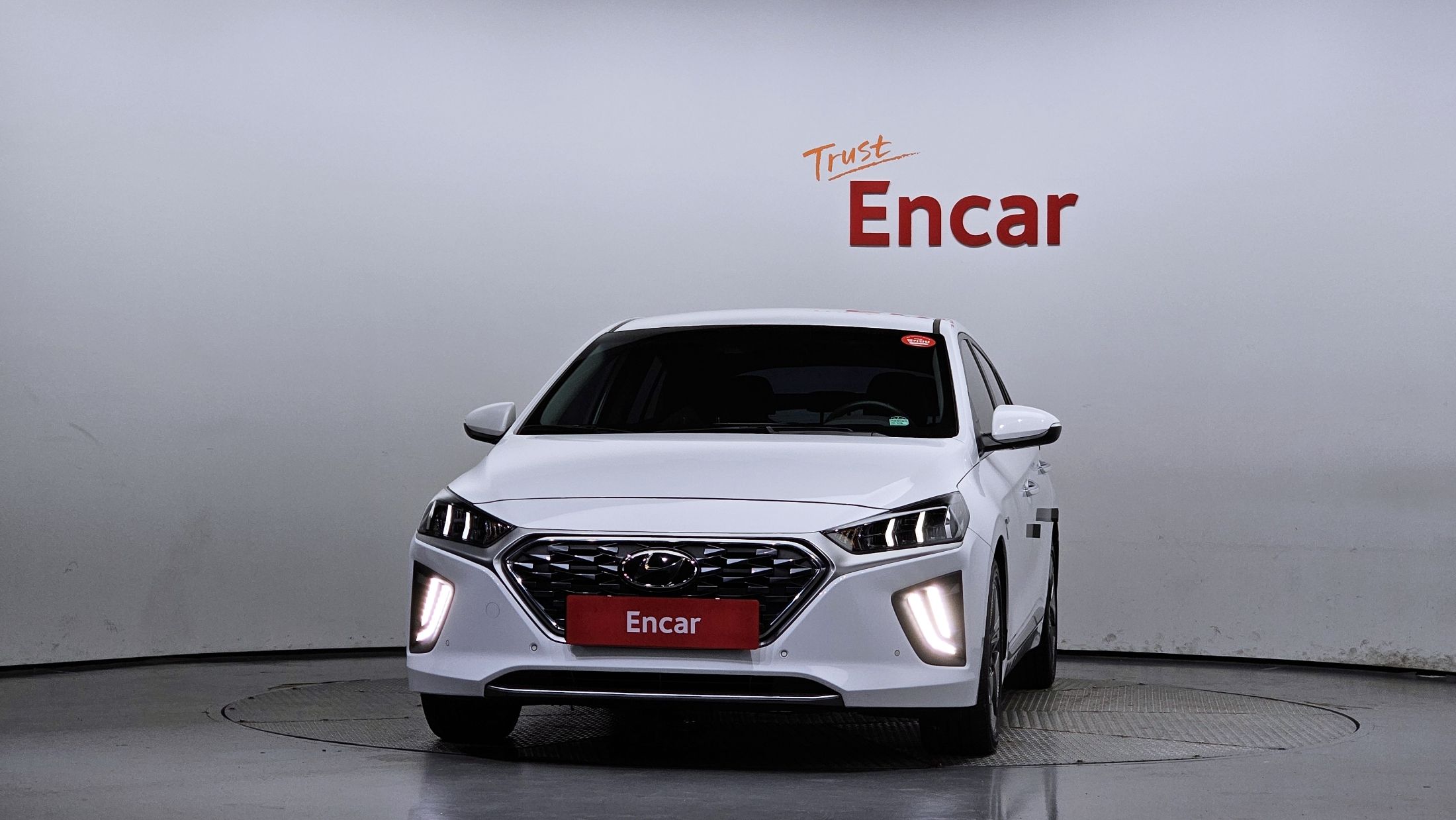 HYUNDAI IONIQ HYBRID 2019