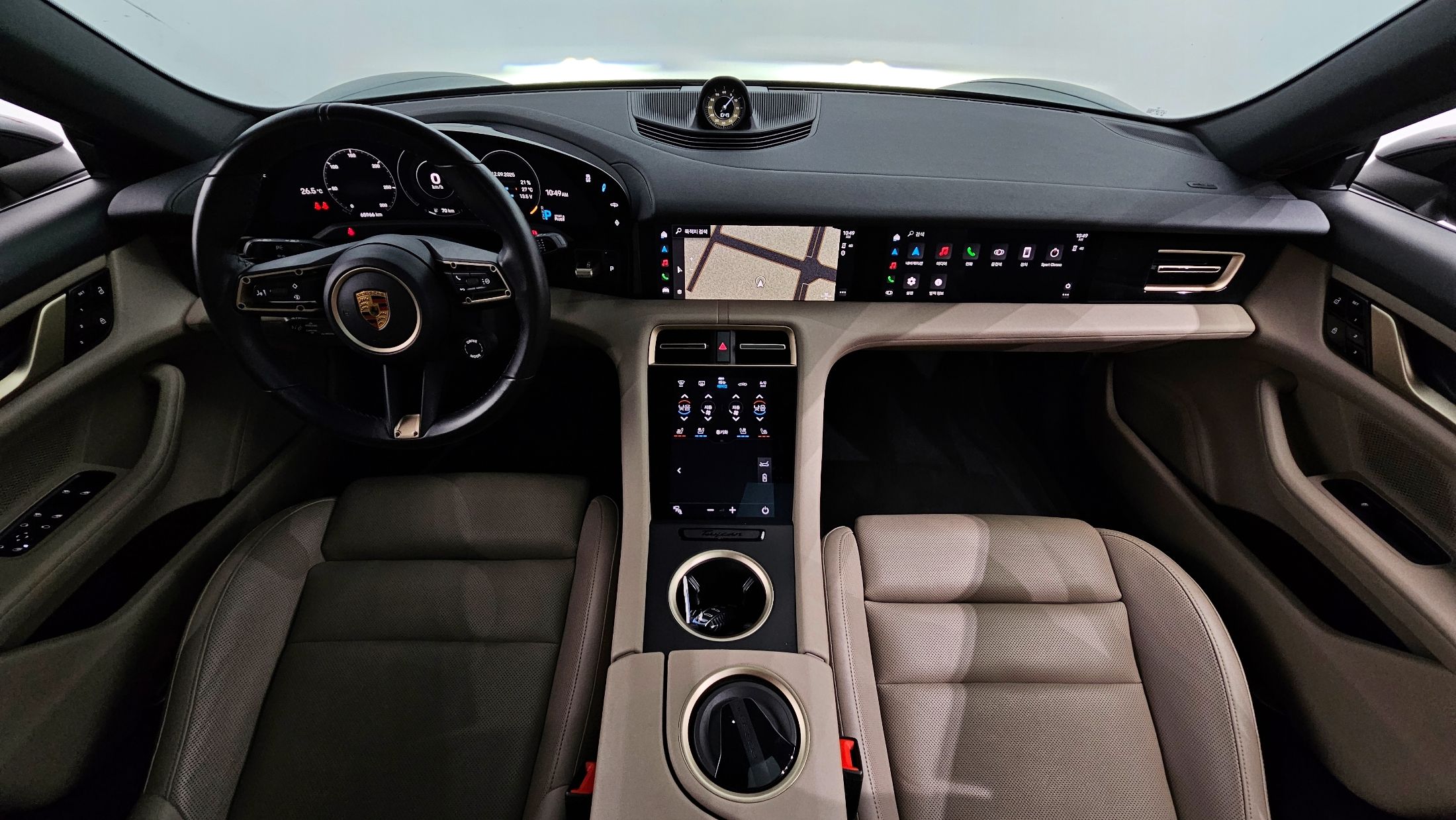 PORSCHE TAYCAN 2021