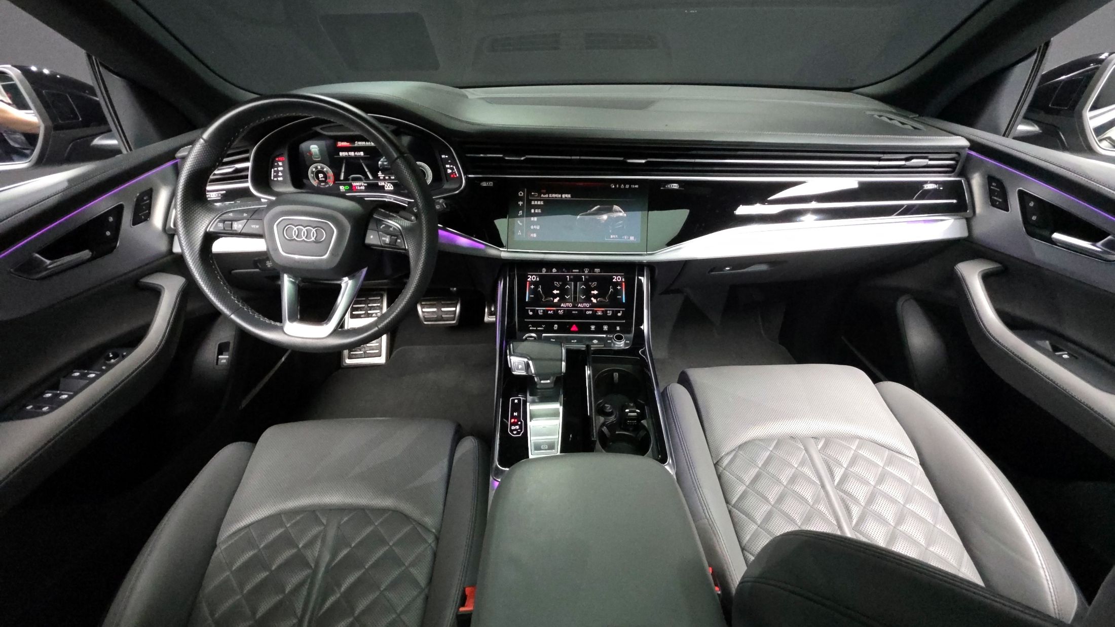 AUDI Q8 4M 2021