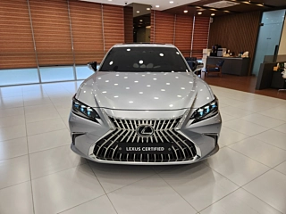 LEXUS ES300H  2025