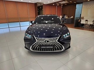 LEXUS ES300H  7 GENERATION Executive 2025
