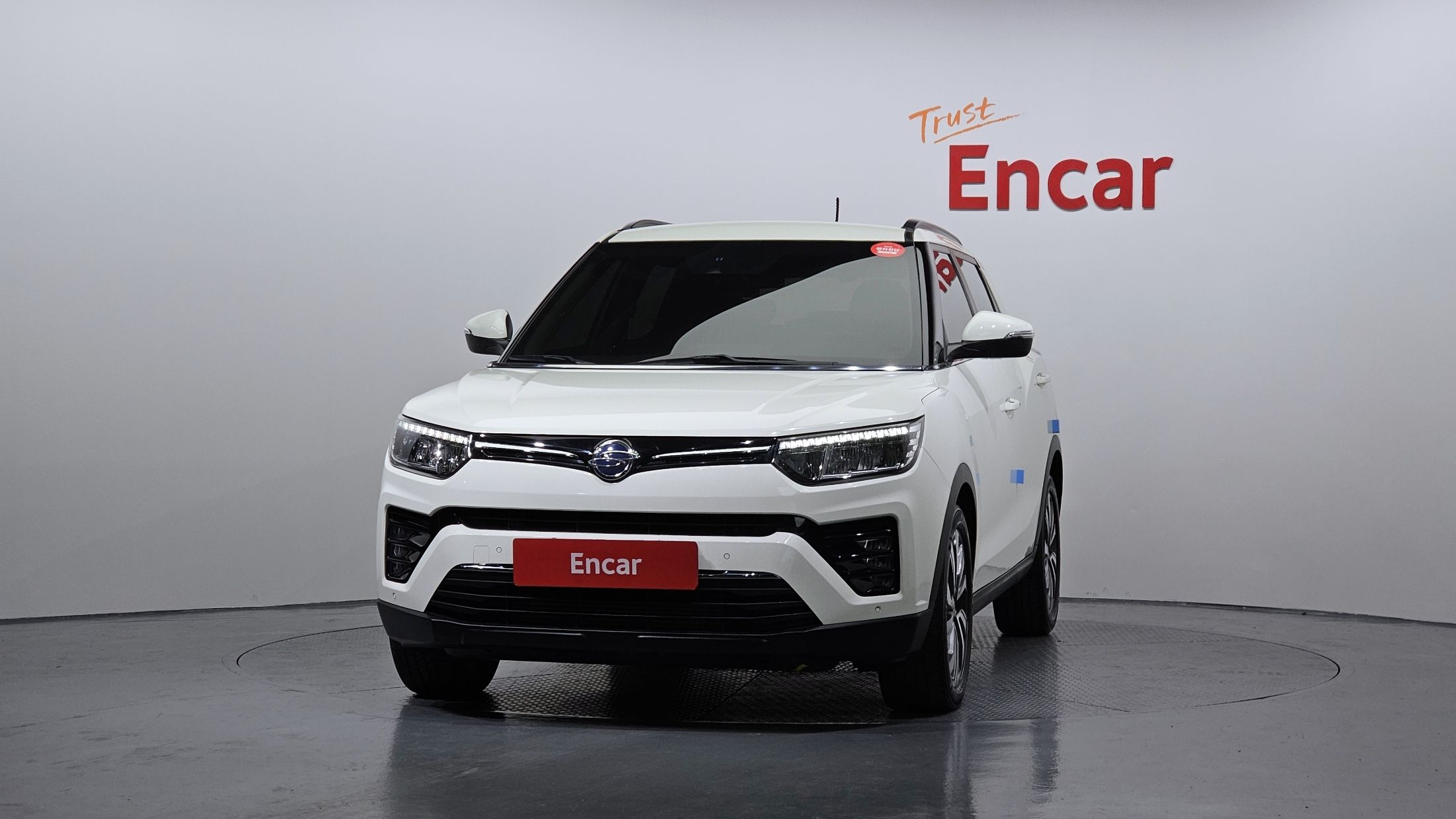 SSANGYONG TIVOLI VERY NEW 2021