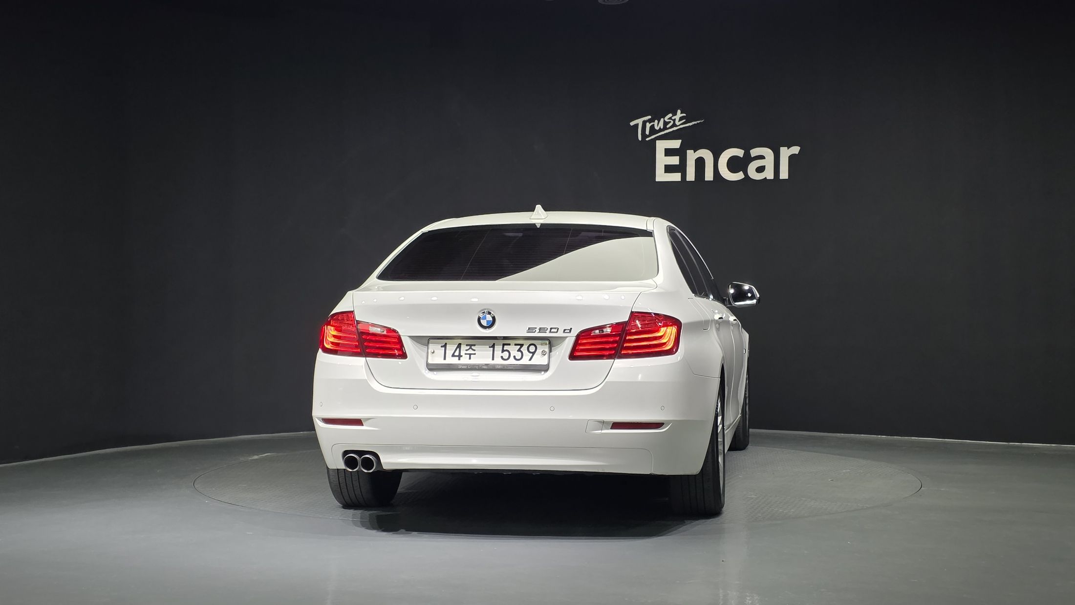 BMW 5-SERIES F10 2015