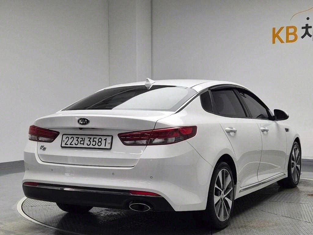 KIA K5 2017