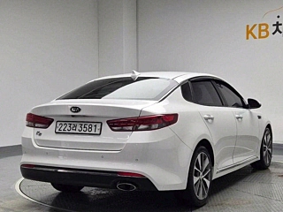 KIA K5 2017