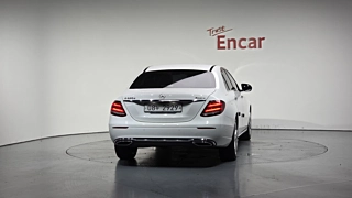 MERCEDES BENZ E-CLASS W213 2017