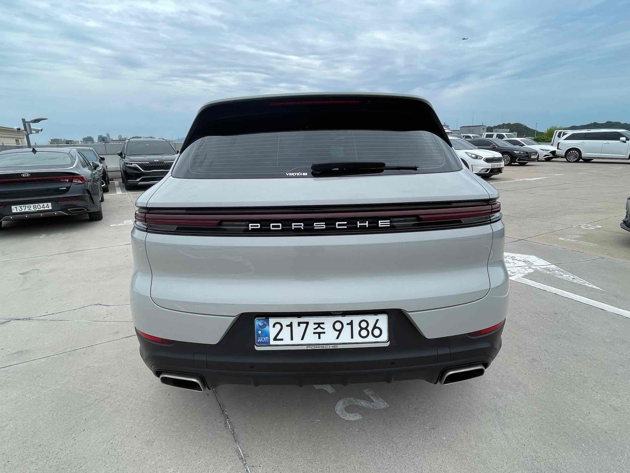 PORSCHE CAYENNE PO536 2024