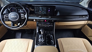 KIA CARNIVAL 2023