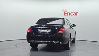 MERCEDES BENZ E-CLASS W213 2020