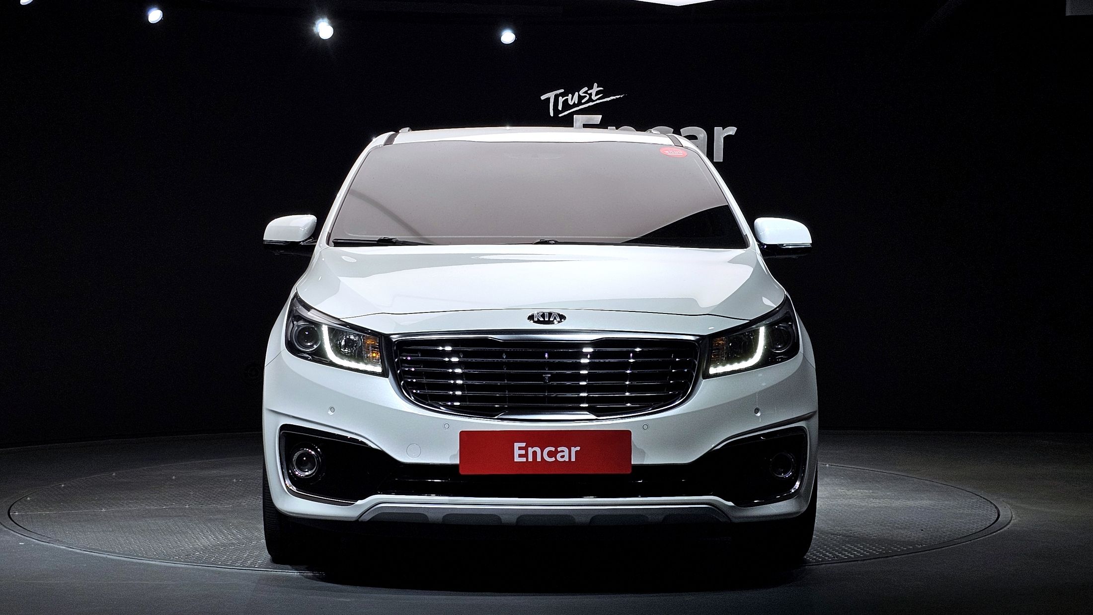 KIA CARNIVAL 2018