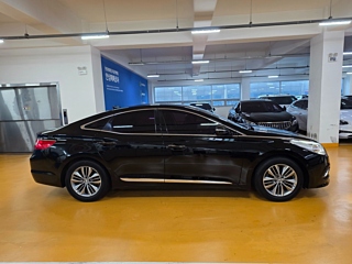 HYUNDAI GRANDEUR HG 2016