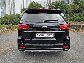 KIA CARNIVAL 2018