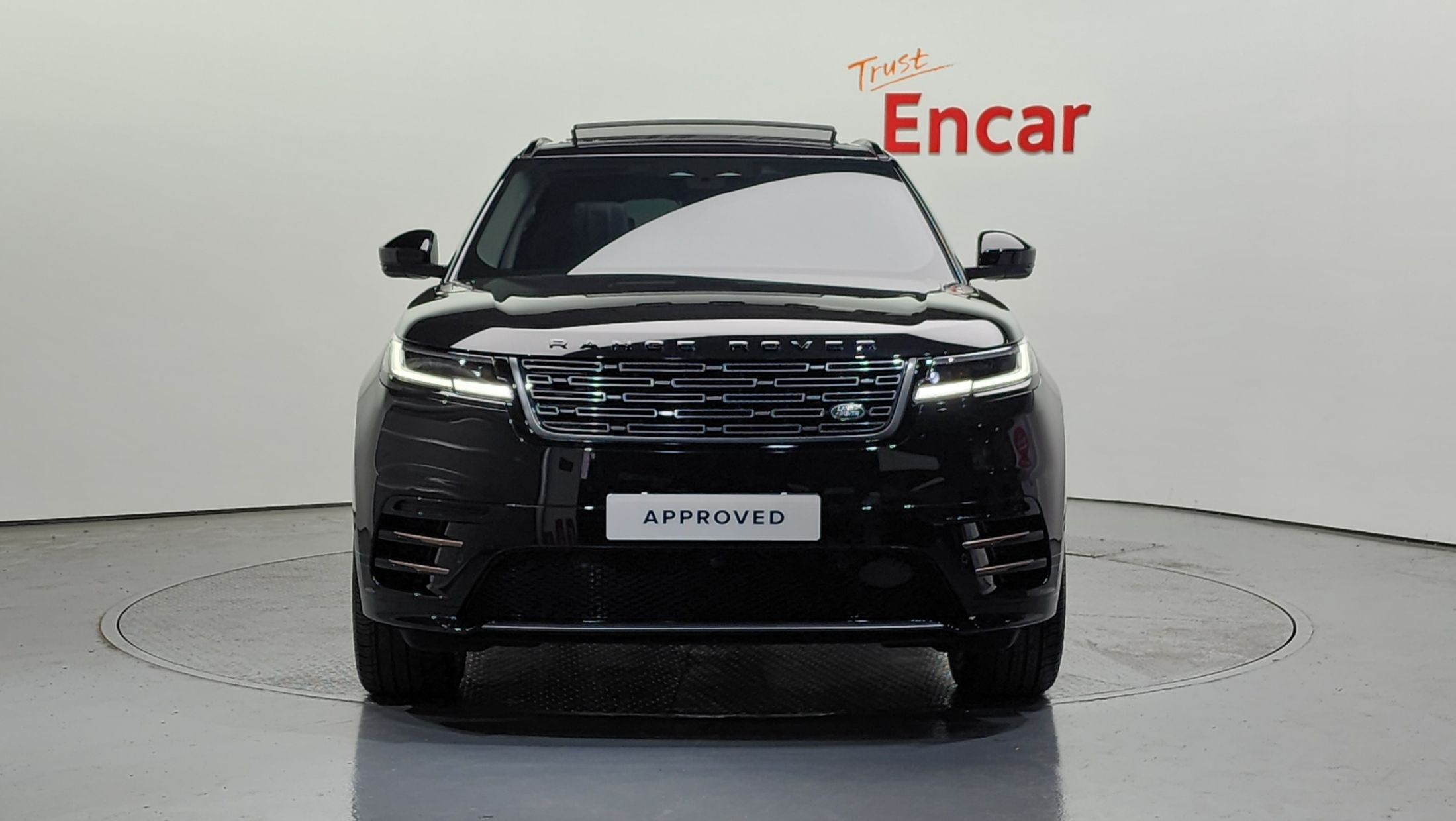 LAND ROVER RANGE ROVER VELAR 2024