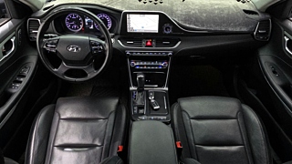 HYUNDAI GRANDEUR IG 2017