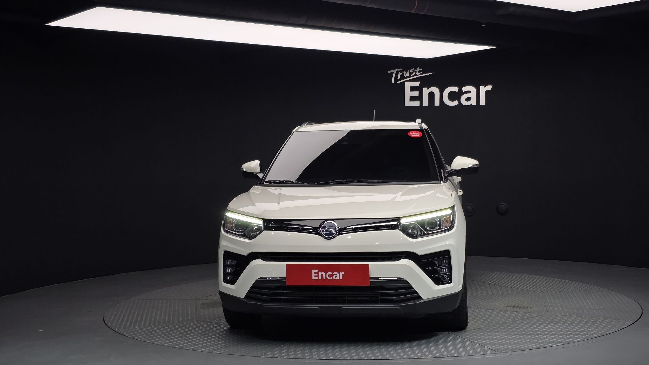 SSANGYONG TIVOLI VERY NEW 2021