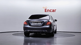 MERCEDES BENZ E-CLASS W213 2017