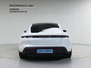 PORSCHE TAYCAN   2024