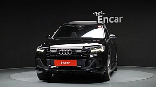 AUDI Q7 4M  2023