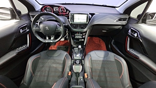 PEUGEOT 2008 2017