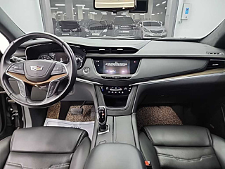 CADILLAC XT5 2019