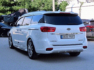 KIA CARNIVAL 2018