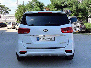 KIA CARNIVAL 2018