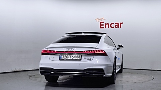 AUDI A7 4K 2020