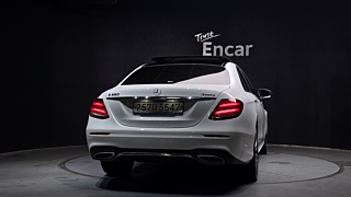 MERCEDES BENZ E-CLASS W213 2020