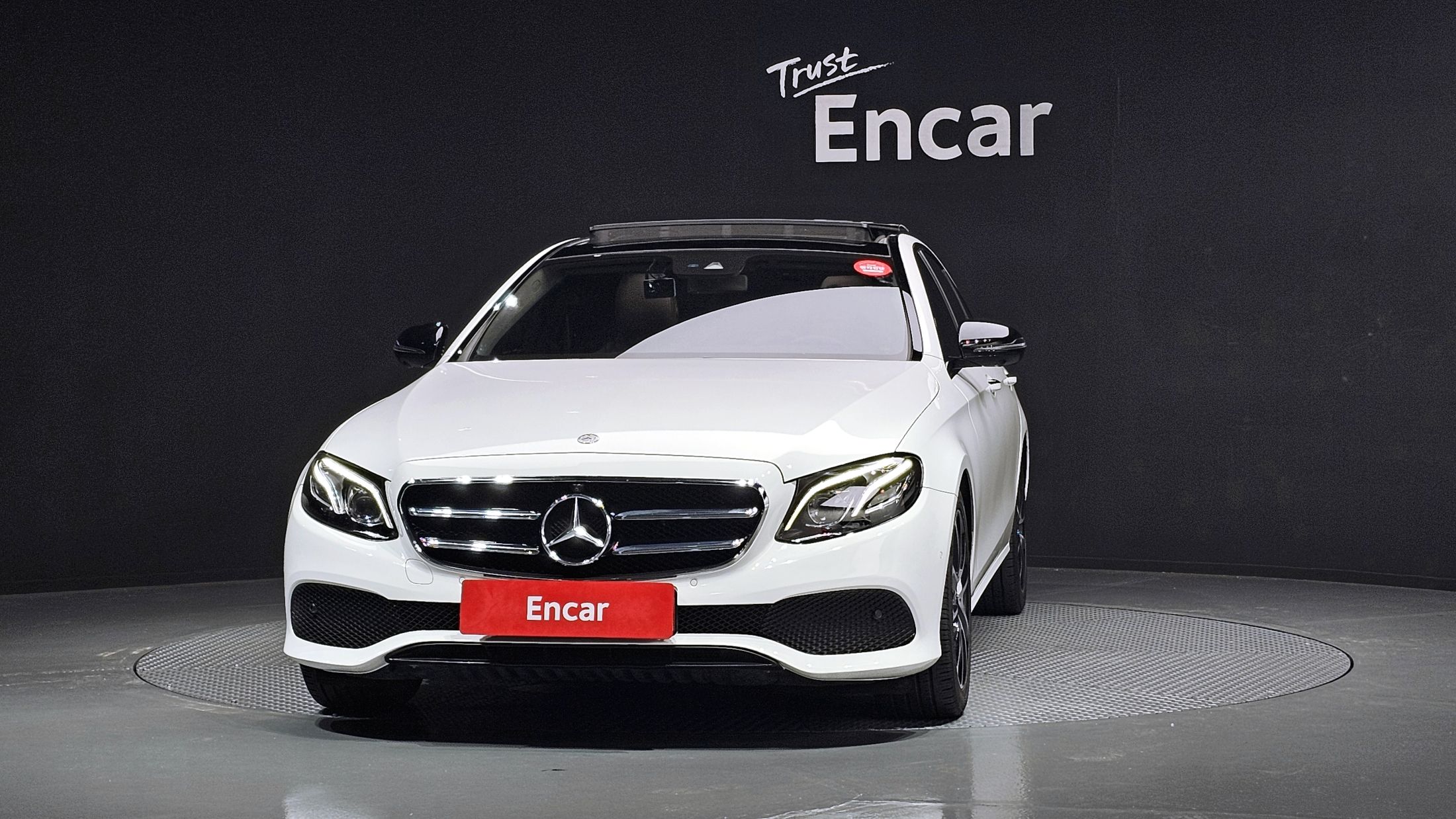 MERCEDES BENZ E-CLASS W213 2016